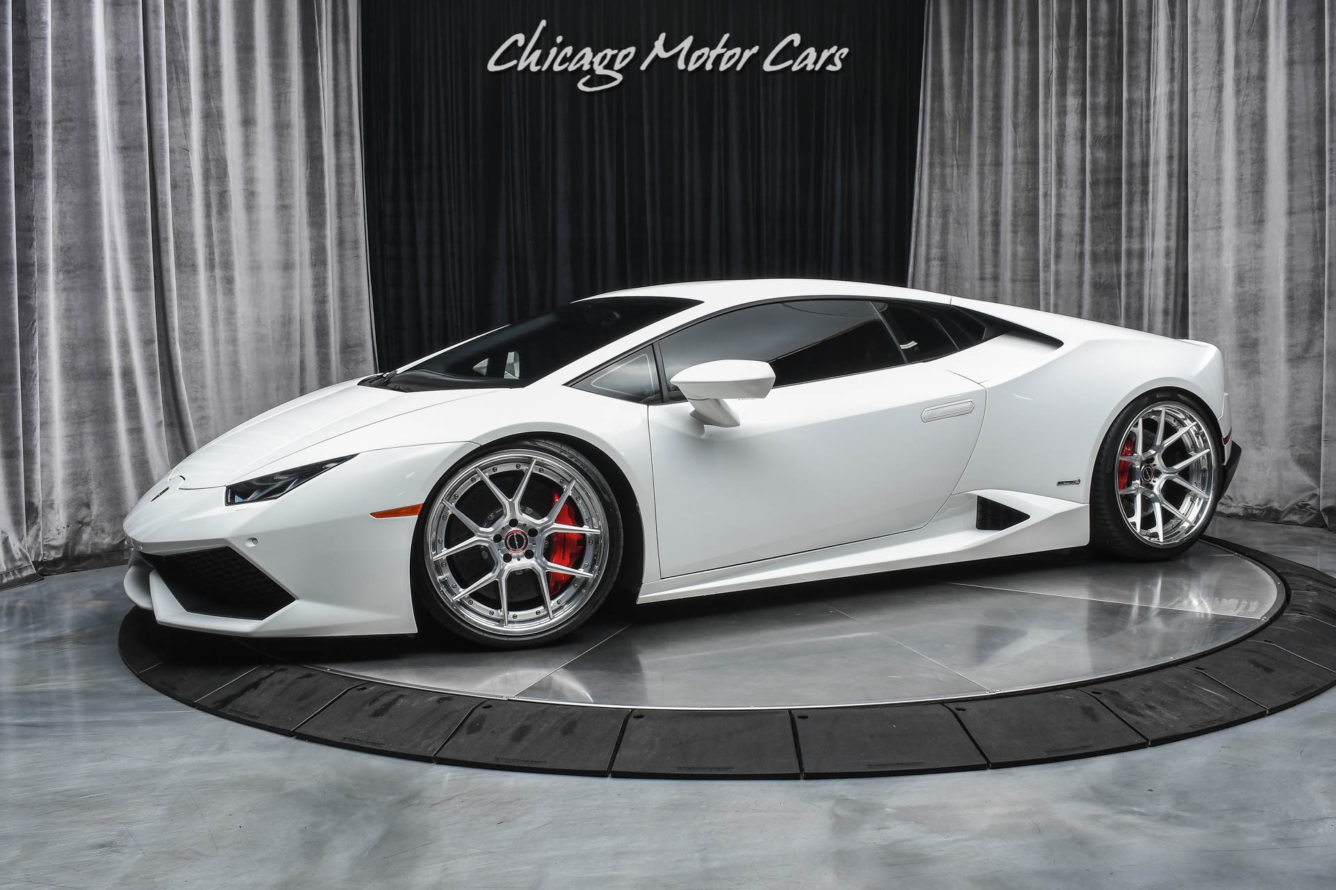 Used-2015-Lamborghini-Huracan-LP610-4-Coupe-Amazing-Spec-Upgrades-Serviced-Perfect