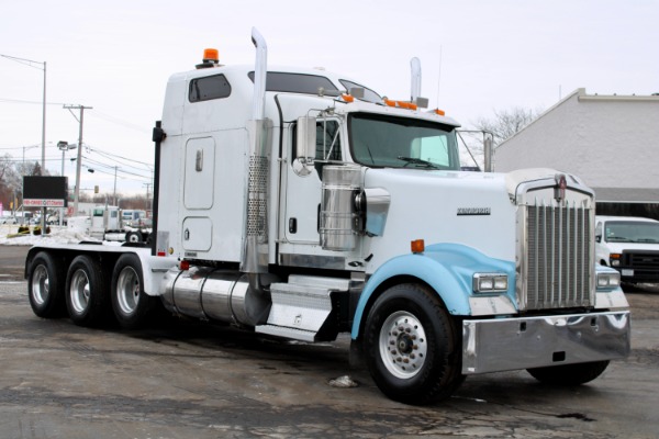Used 2005 Kenworth W900 Sleeper Cab - Tri-Axle - CAT C15 - 18 Spd for sale Sold at Chicago Motor Cars in West Chicago IL 60185 3