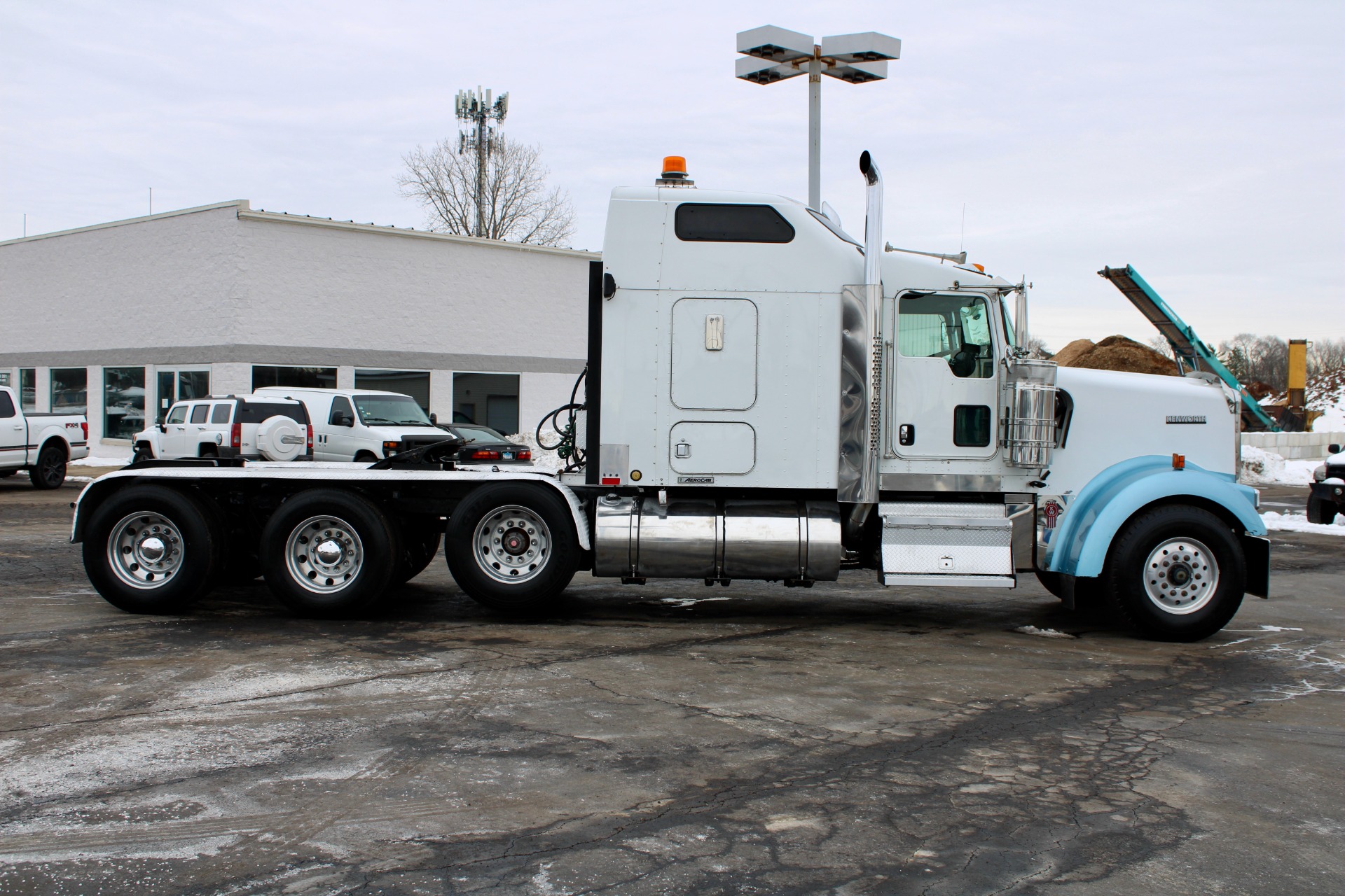 Used-2005-Kenworth-W900-Sleeper-Cab---Tri-Axle---CAT-C15---18-Spd