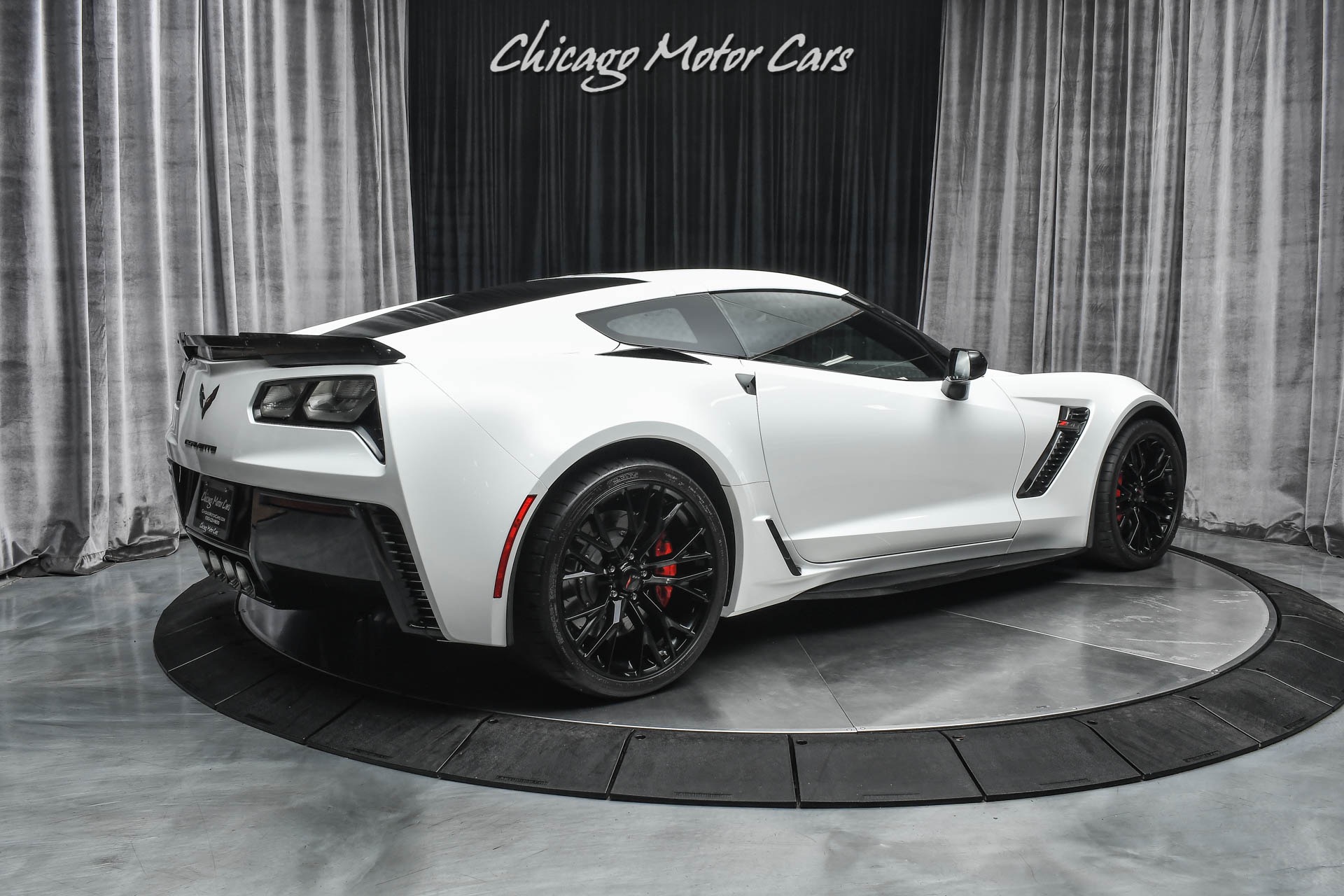 Used-2017-Chevrolet-Corvette-Z06-Low-Miles-8-Speed-Automatic-Carbon-Fiber