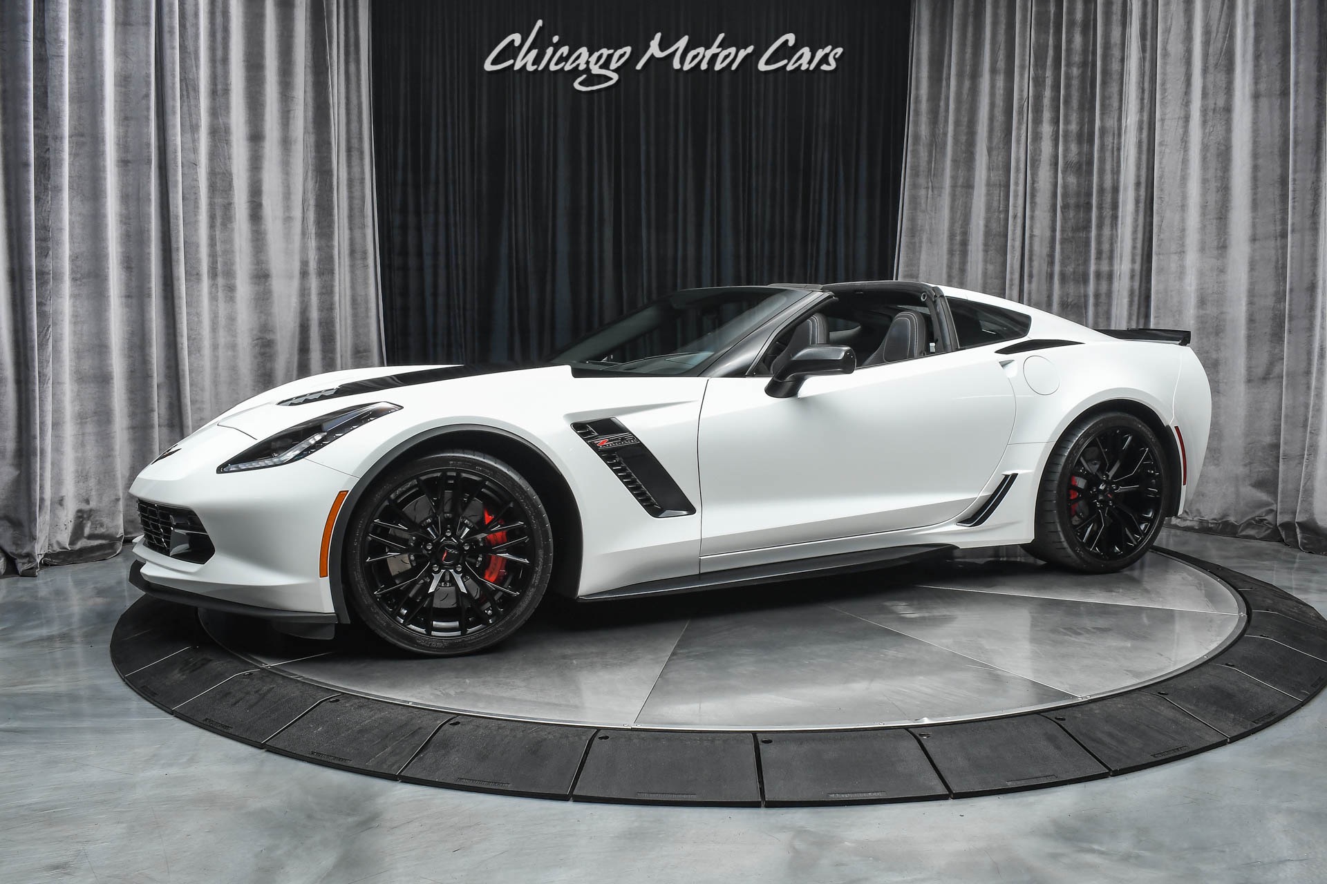 Used-2017-Chevrolet-Corvette-Z06-Low-Miles-8-Speed-Automatic-Carbon-Fiber