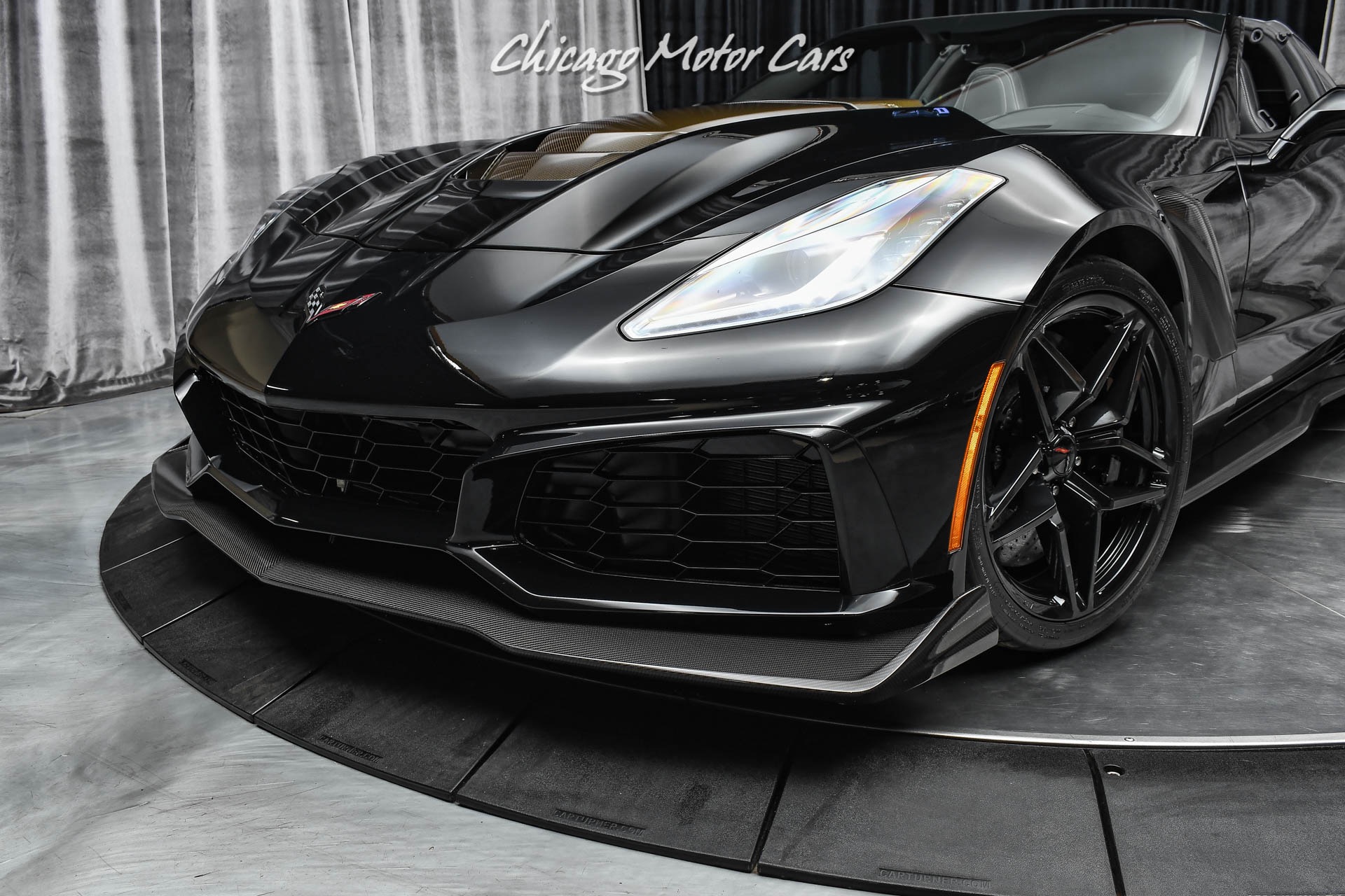 Used-2019-Chevrolet-Corvette-ZR1-ONLY-1500-Miles-Triple-Black-Loaded