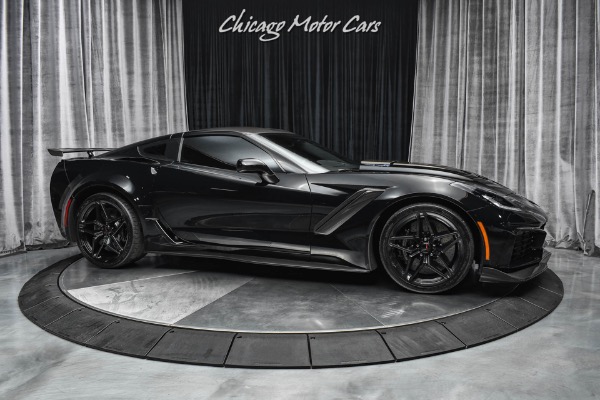 Used-2019-Chevrolet-Corvette-ZR1-ONLY-1500-Miles-Triple-Black-Loaded