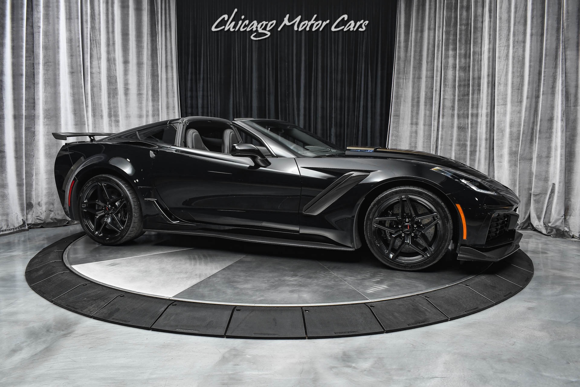 Used-2019-Chevrolet-Corvette-ZR1-ONLY-1500-Miles-Triple-Black-Loaded