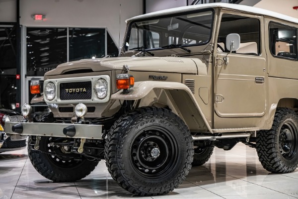 Used 1983 TOYOTA FJ40 4X4 SUV ORIGINAL 2F TOYOTA ENGINE! MANUAL TRANSMISSION! NEW OEM PARTS! for sale Sold at Chicago Motor Cars in West Chicago IL 60185 2
