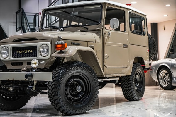 Used 1983 TOYOTA FJ40 4X4 SUV ORIGINAL 2F TOYOTA ENGINE! MANUAL TRANSMISSION! NEW OEM PARTS! for sale Sold at Chicago Motor Cars in West Chicago IL 60185 3