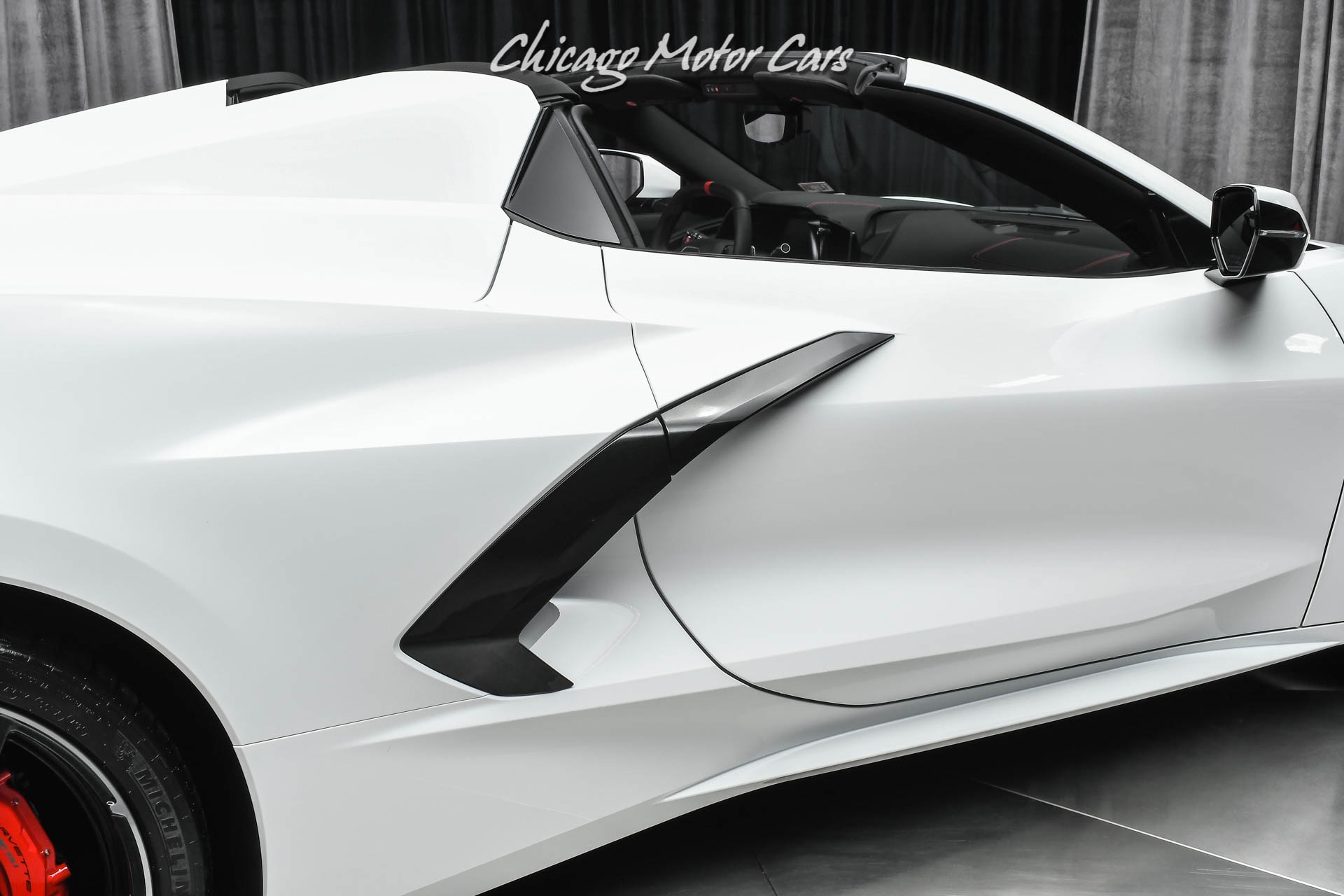 Used-2021-Chevrolet-Corvette-Stingray-Z51-Convertible-Gorgeous-White-on-Red-Z51-Package