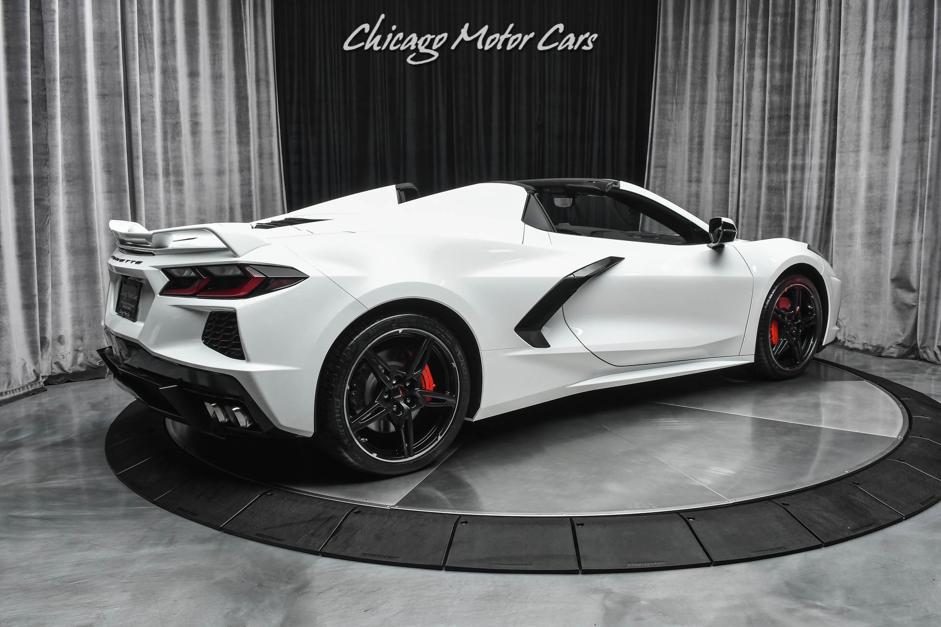 Used-2021-Chevrolet-Corvette-Stingray-Z51-Convertible-Gorgeous-White-on-Red-Z51-Package