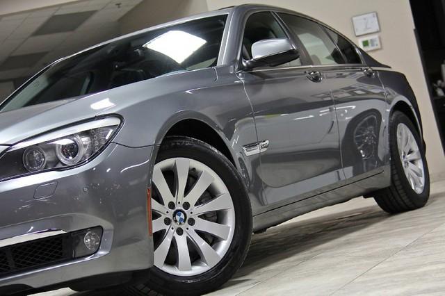 New-2011-BMW-750i-xDrive-AWD