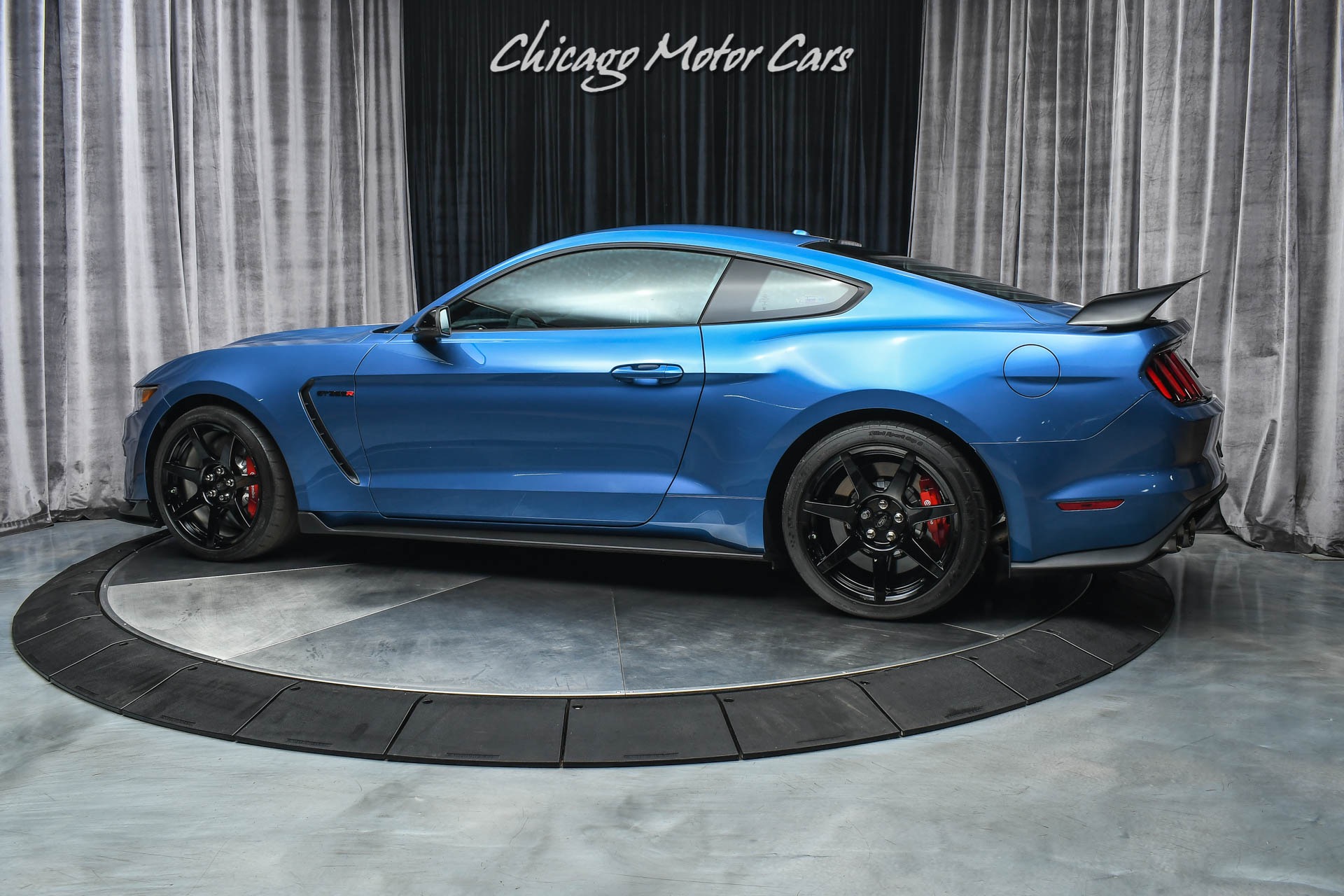 Used-2019-Ford-Mustang-Shelby-GT350R-Low-Miles-6-Speed-Manual-Electronics-Package