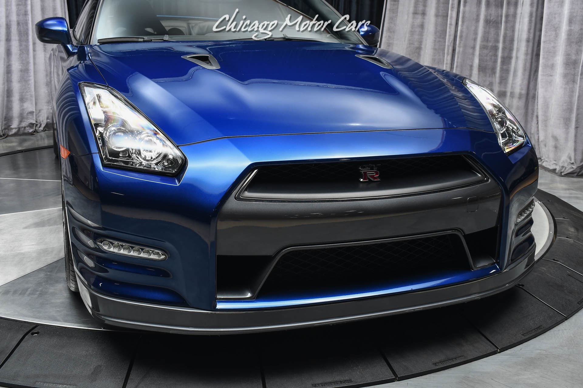 Used-2014-Nissan-GT-R-Premium-Extremely-Low-Miles-Completely-Unmodded-and-Fully-Stock