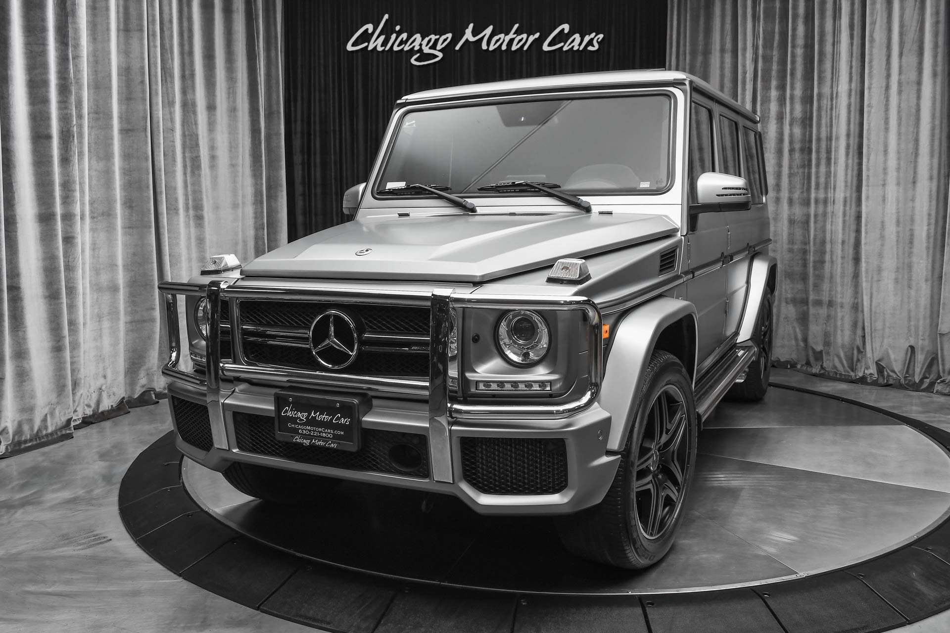 Used-2018-Mercedes-Benz-G63-AMG-4Matic-SUV-Hot-Color-Combo-Exclusive-Nappa-Interior-AMG-Carbon-Fiber