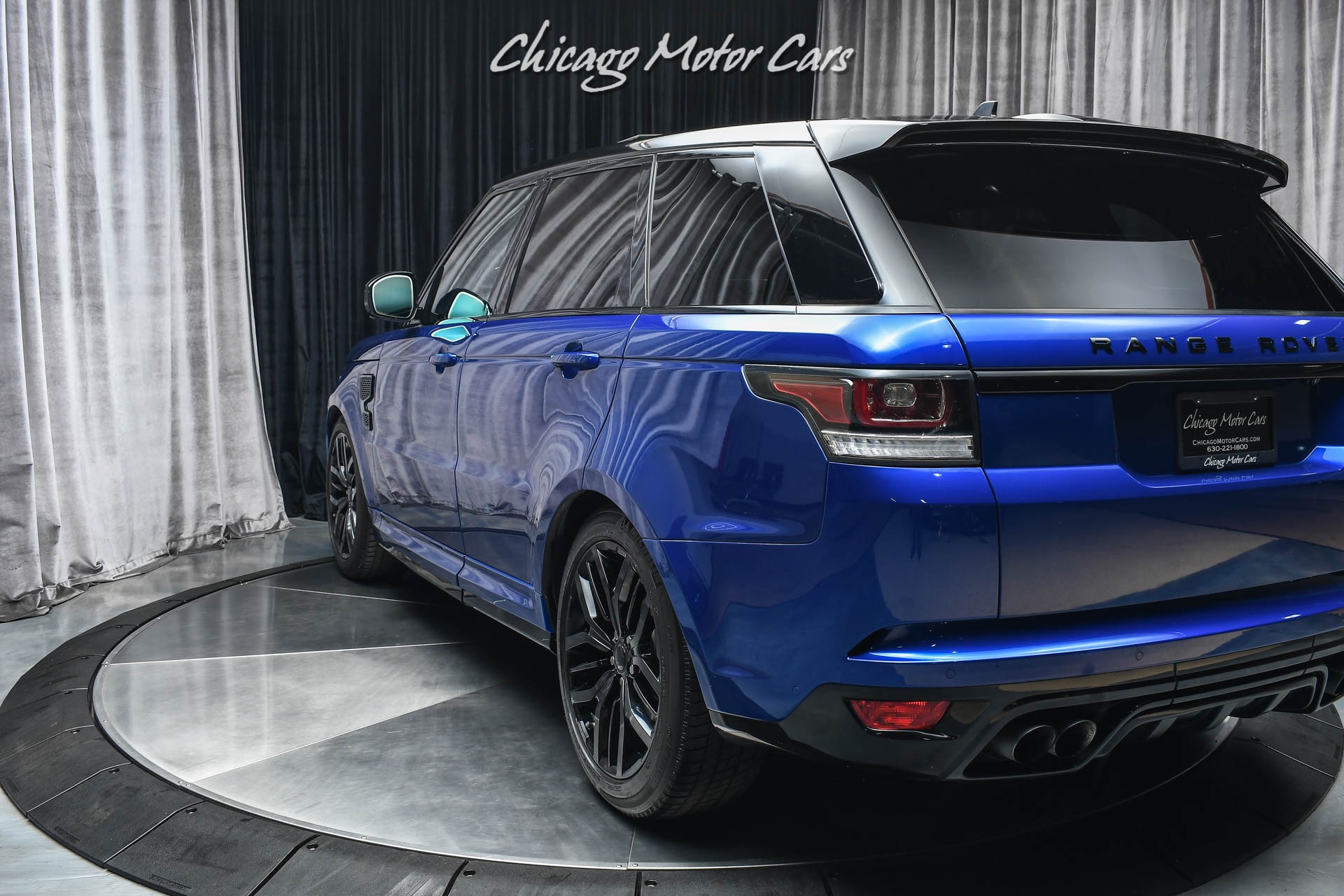Used-2015-Land-Rover-Range-Rover-Sport-SVR-Loaded-with-Carbon-Fiber-Rare-Color-Combo-Adaptive-Cruise-Control