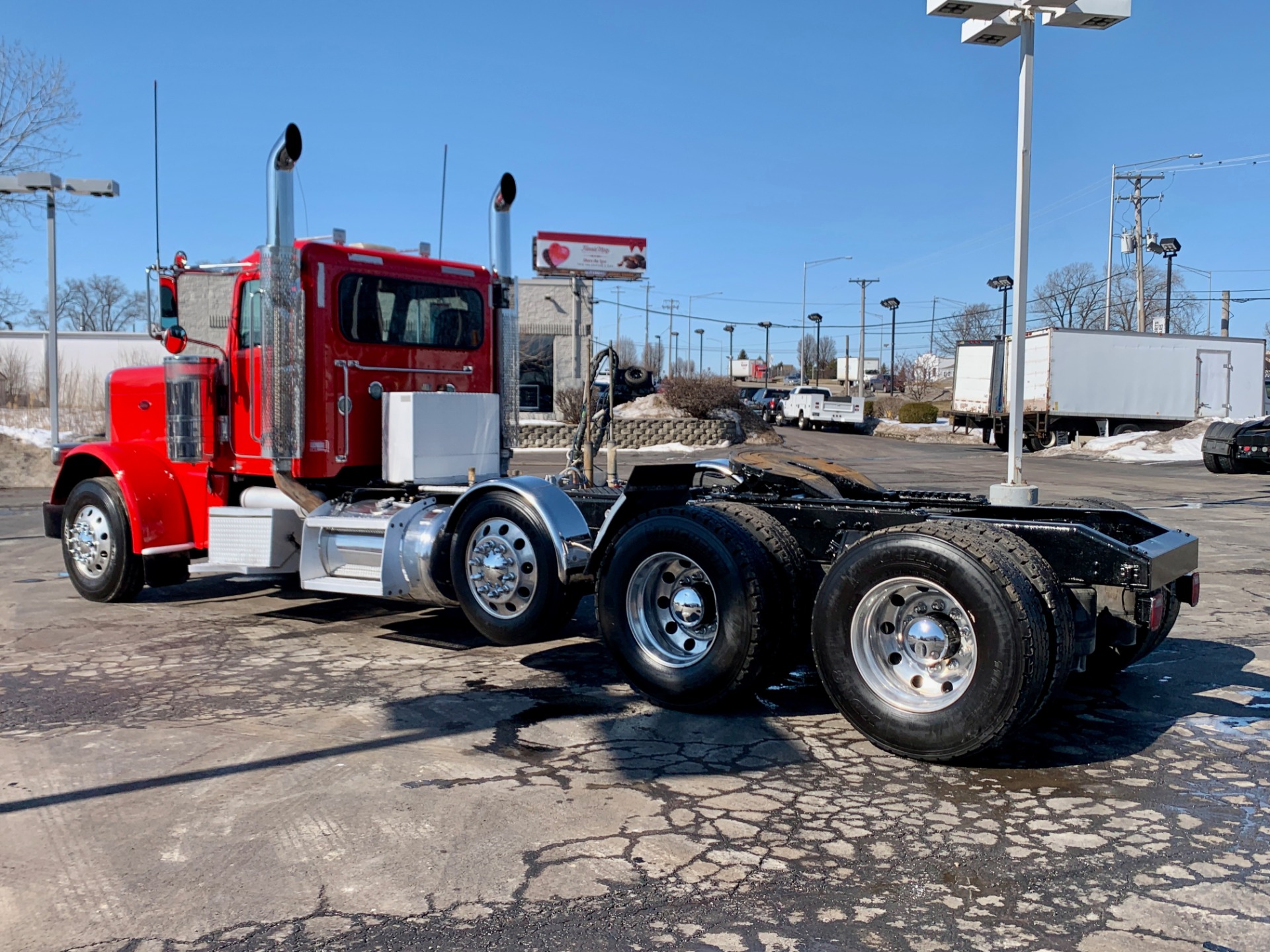 Used-2013-Peterbilt-389-Tri-Axle-Day-Cab---ISX15---500-HP---Wet-Kit