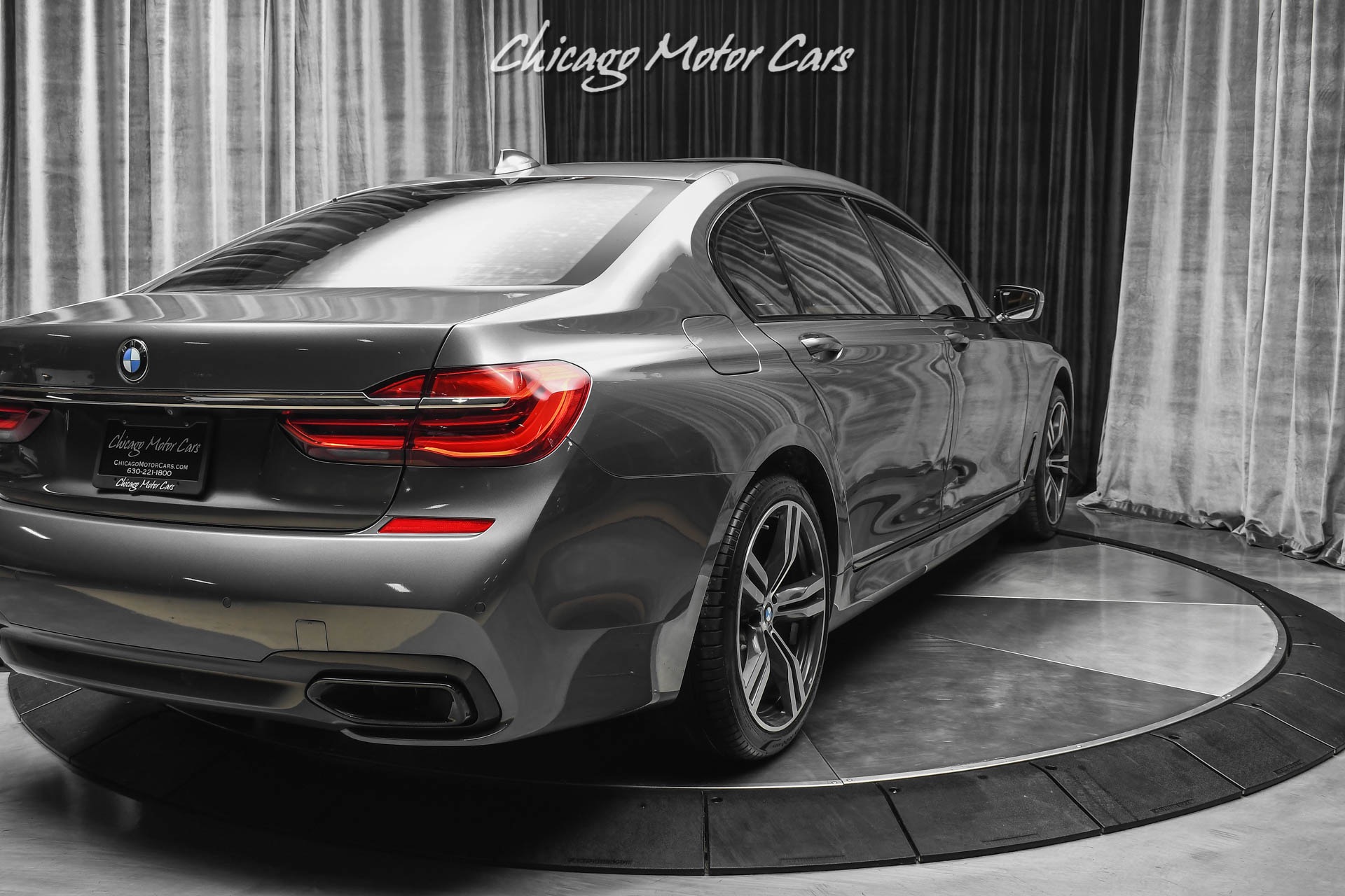 Used-2018-BMW-740i-Sky-Lounge-Panoramic-Roof-M-Sport-Package