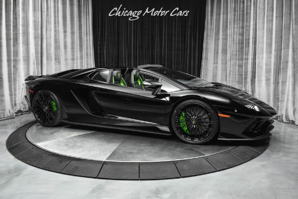 Used-2019-Lamborghini-Aventador-LP740-4-S-Roadster-11-Special-Order-Diamond-Green-Stitching-Carbon-Fiber