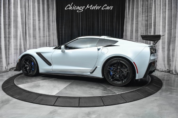 Used-2019-Chevrolet-Corvette-ZR1-3LZ-RARE-CERAMIC-GRAY-ZTK-PKG-COMP-SEATS