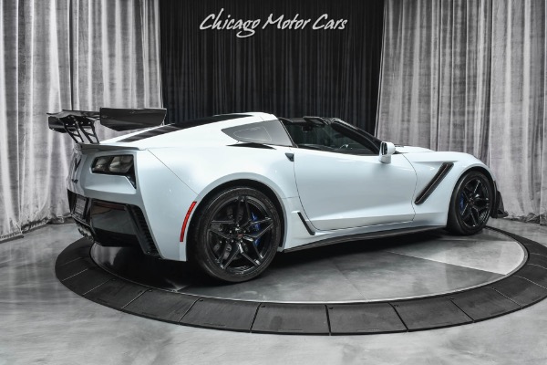 Used 2019 Chevrolet Corvette ZR1 3LZ RARE CERAMIC GRAY! ZTK PKG! COMP SEATS! for sale Sold at Chicago Motor Cars in West Chicago IL 60185 5