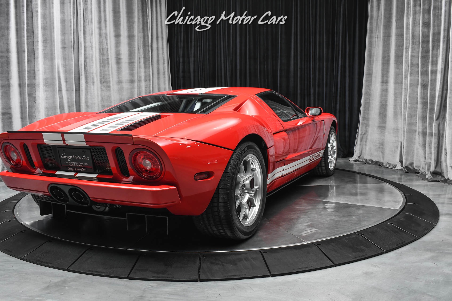 Used-2005-Ford-GT-ONLY-92-ORIGINAL-MILES-COLLECTOR-QUALITY-ALL-4-OPTIONS