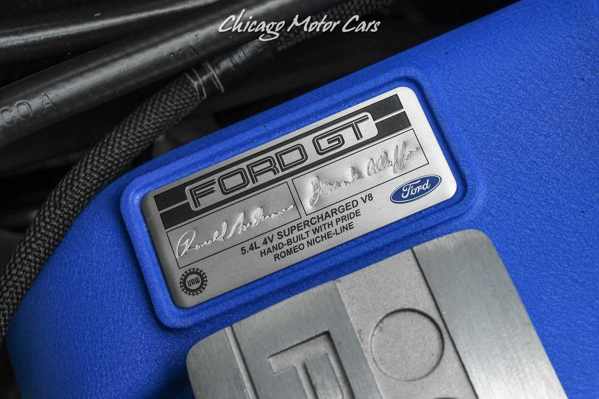 Used-2005-Ford-GT-ONLY-92-ORIGINAL-MILES-COLLECTOR-QUALITY-ALL-4-OPTIONS