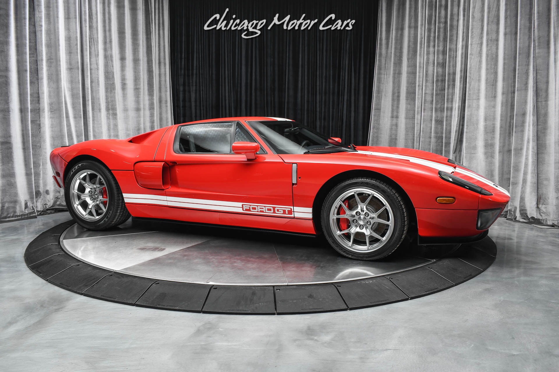 Used-2005-Ford-GT-ONLY-92-ORIGINAL-MILES-COLLECTOR-QUALITY-ALL-4-OPTIONS