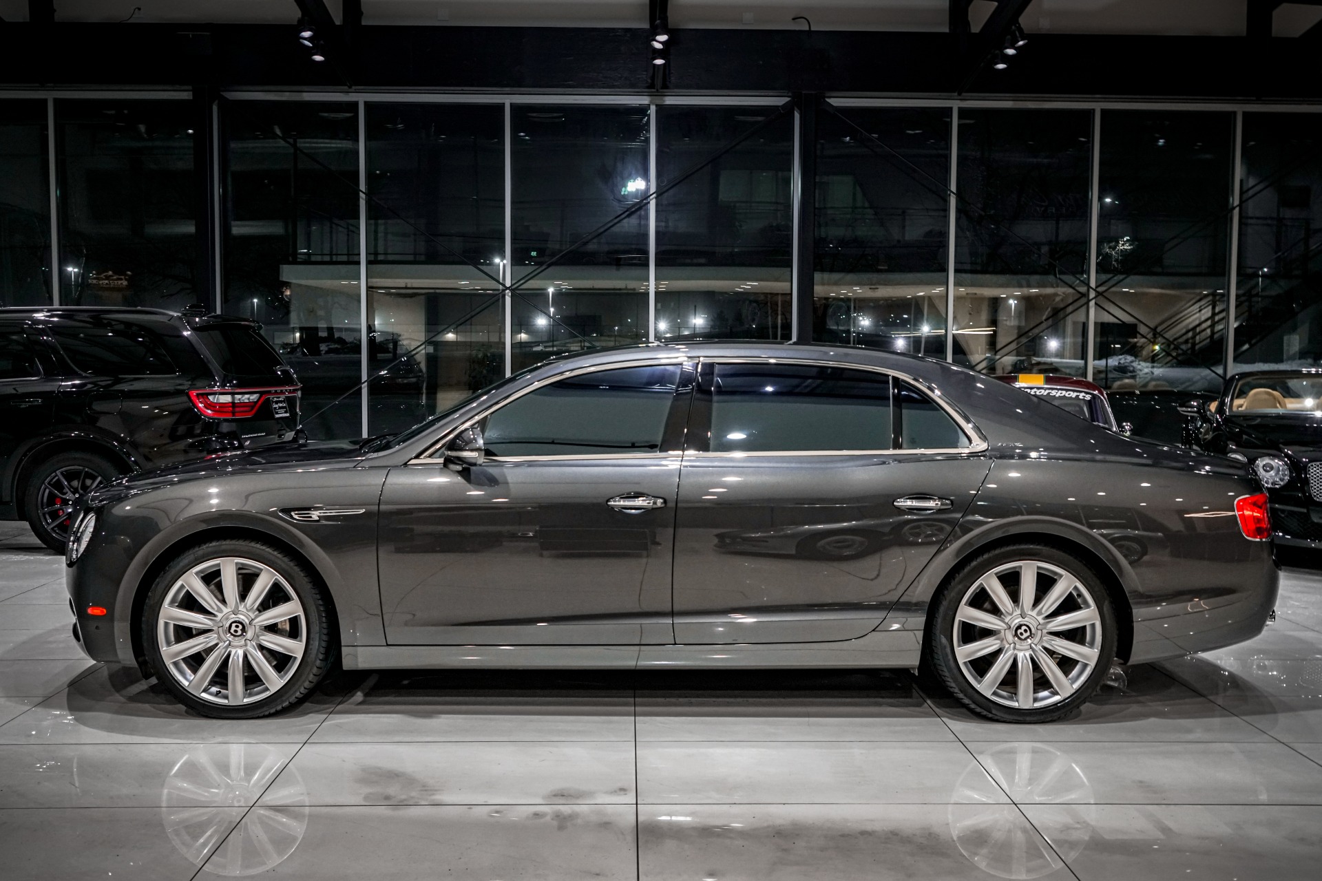 Used-2014-Bentley-Flying-Spur-CONTRAST-STICTHING-REAR-VIEW-CAMERA-PORTLAND-INTERIOR