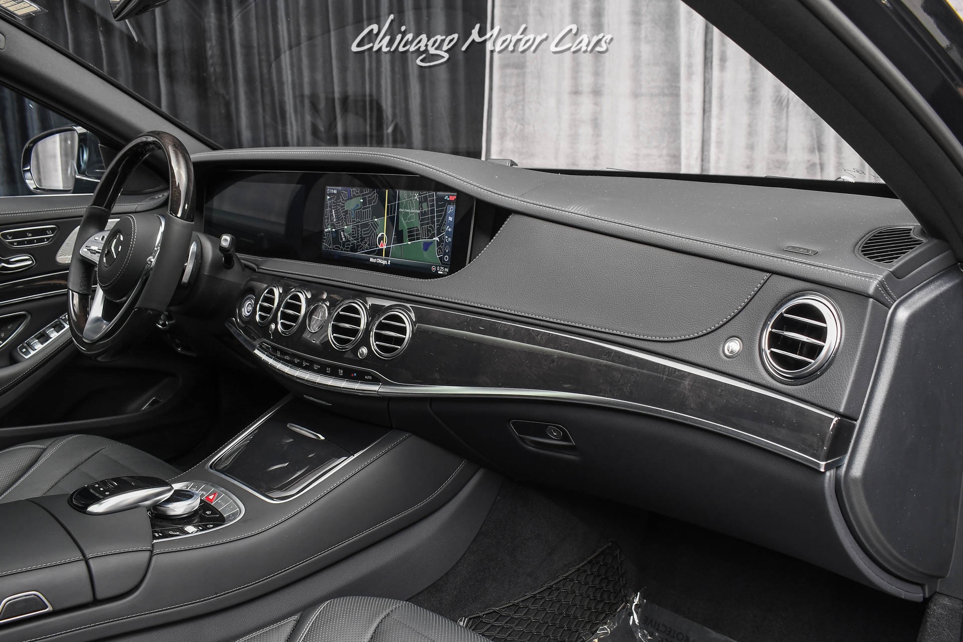 Used-2020-Mercedes-Benz-S560-4Matic-Premium-Package-Sport-Line-Package