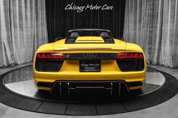 Used 2017 Audi R8 5.2 quattro V10 Spyder TASTEFULLY MODIFIED! TONS OF CARBON! 6,500 MILES! for sale Sold at Chicago Motor Cars in West Chicago IL 60185 4