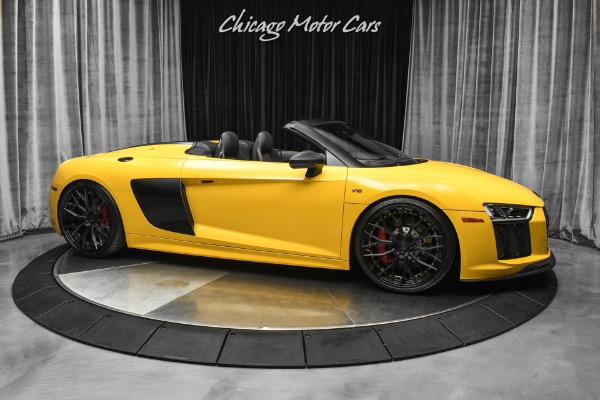 Used 2017 Audi R8 5.2 quattro V10 Spyder TASTEFULLY MODIFIED! TONS OF CARBON! 6,500 MILES! for sale Sold at Chicago Motor Cars in West Chicago IL 60185 6