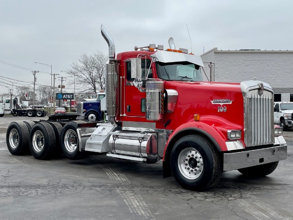 Used 2007 Kenworth W900 Day Cab TRI-AXLE - CAT C15 Turbo-Diesel - 475 Horsepower for sale Sold at Chicago Motor Cars in West Chicago IL 60185 4