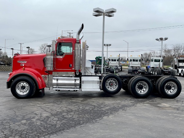 Used-2007-Kenworth-W900-Day-Cab-TRI-AXLE---CAT-C15-Turbo-Diesel---475-Horsepower