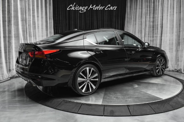 Used 2019 Nissan Altima 2.0 SR $31k+MSRP! Leather! Heated Seats! Apple CarPlay! for sale Sold at Chicago Motor Cars in West Chicago IL 60185 5