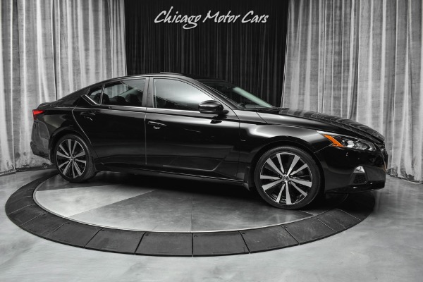 Used 2019 Nissan Altima 2.0 SR $31k+MSRP! Leather! Heated Seats! Apple CarPlay! for sale Sold at Chicago Motor Cars in West Chicago IL 60185 6