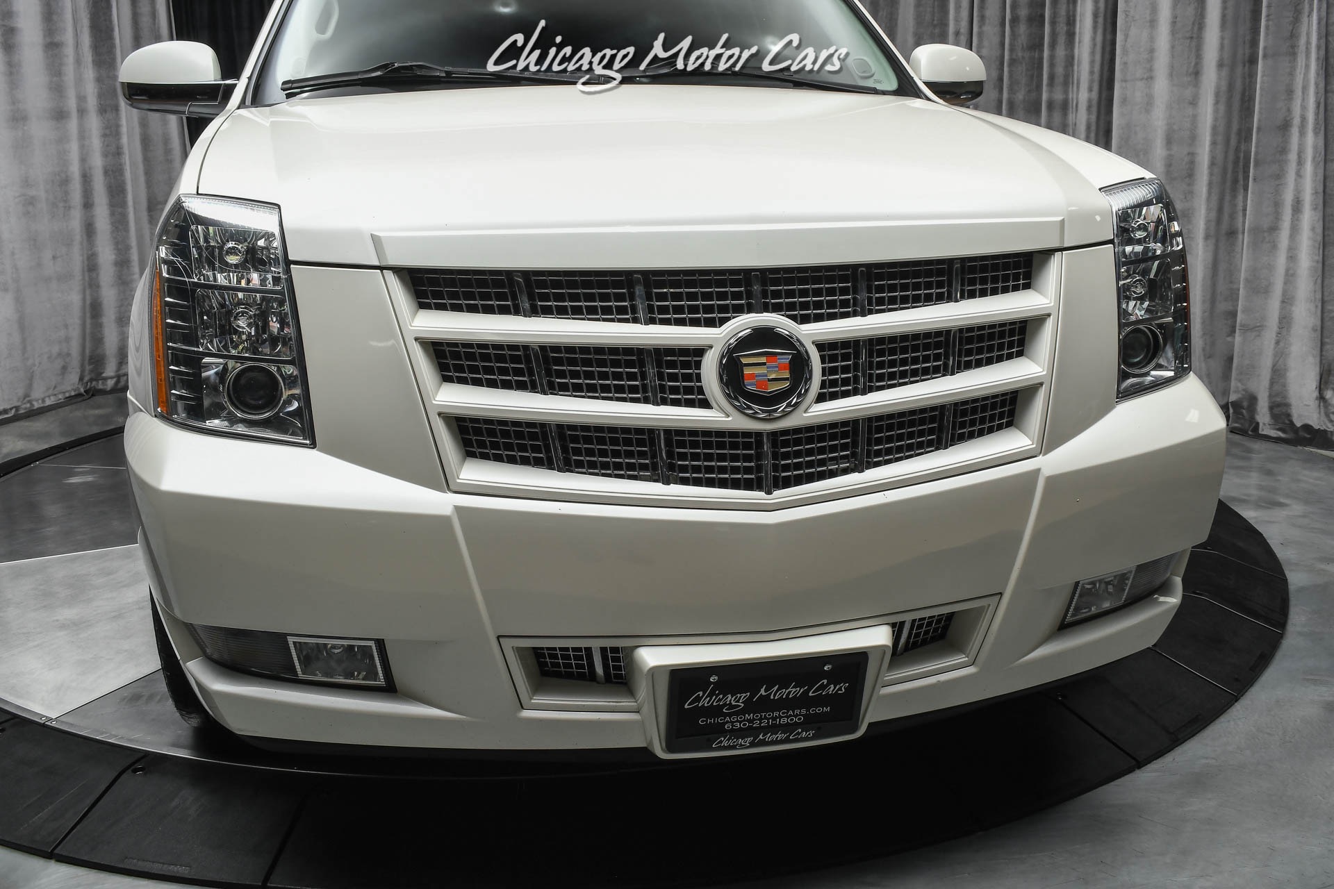 Used-2014-Cadillac-Escalade-Premium-75kMSRP-White-Diamond-Tricoat-Paint