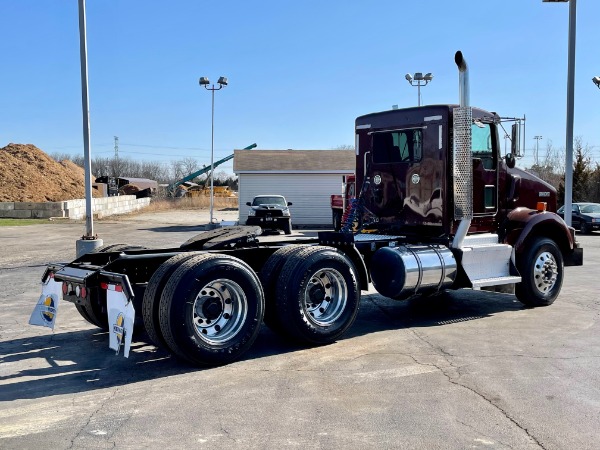 Used 2015 Kenworth T800 Day Cab - Paccar MX13 455HP - 10 Speed Manual for sale Sold at Chicago Motor Cars in West Chicago IL 60185 5