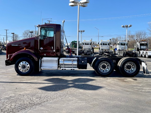 Used-2015-Kenworth-T800-Day-Cab---Paccar-MX13-455HP---10-Speed-Manual