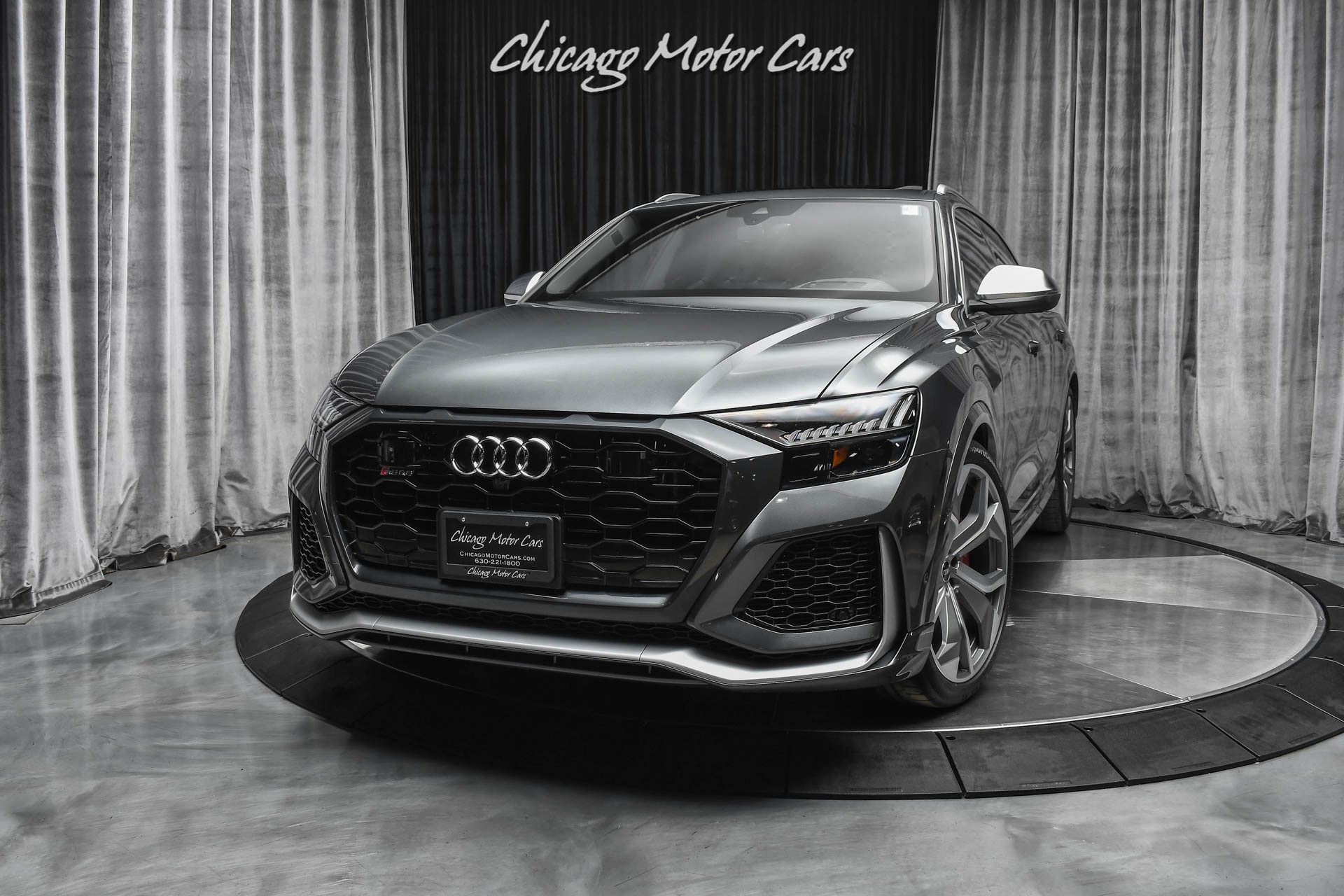 Used-2021-Audi-RSQ8-40T-Quattro-591-Horsepower-ONLY-72-Miles
