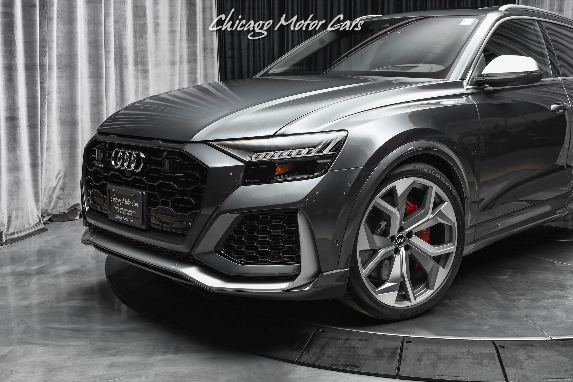 Used-2021-Audi-RSQ8-40T-Quattro-591-Horsepower-ONLY-72-Miles