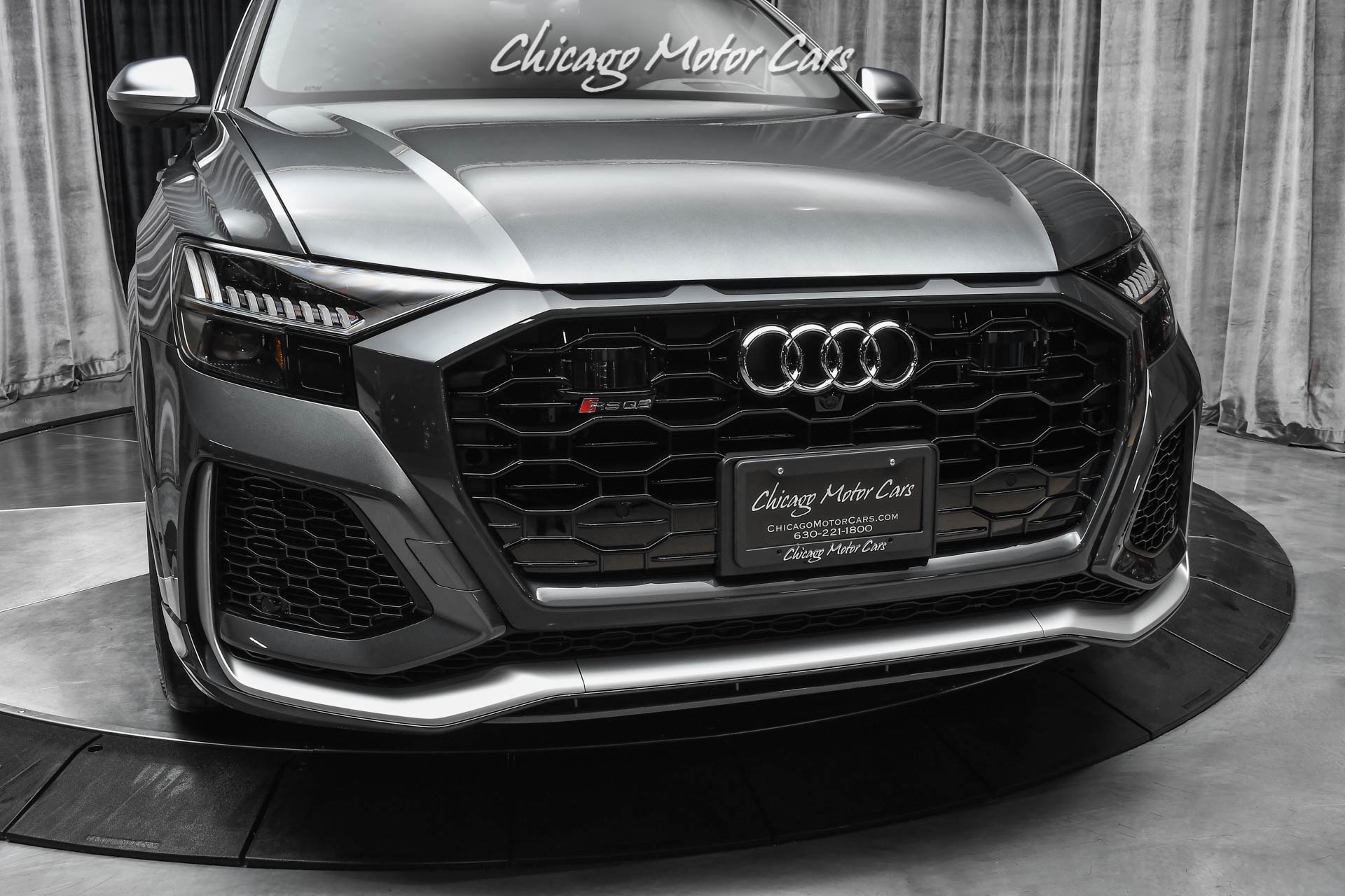 Used-2021-Audi-RSQ8-40T-Quattro-591-Horsepower-ONLY-72-Miles