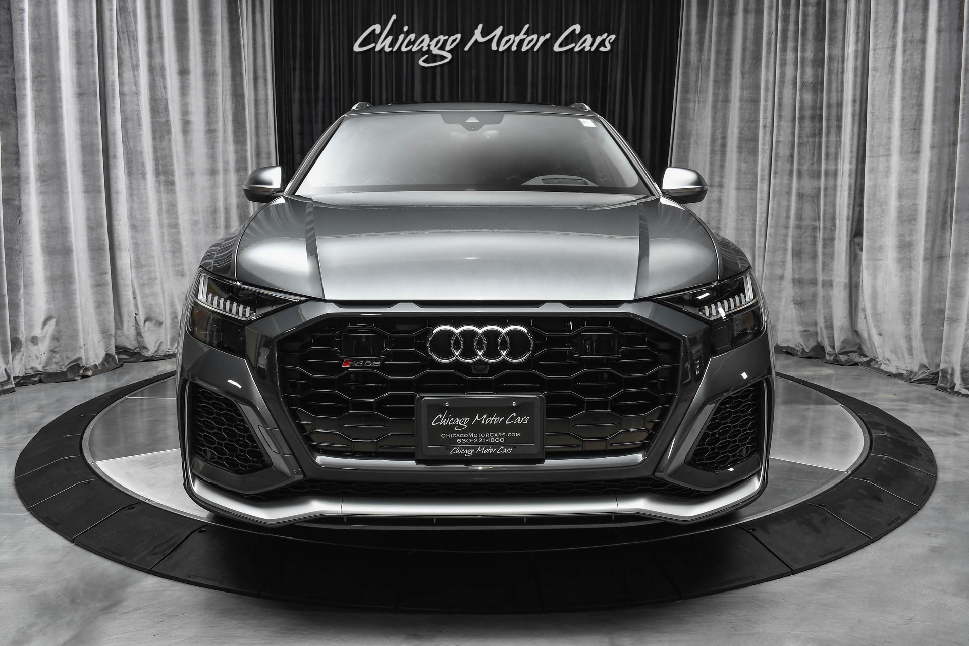 Used-2021-Audi-RSQ8-40T-Quattro-591-Horsepower-ONLY-72-Miles