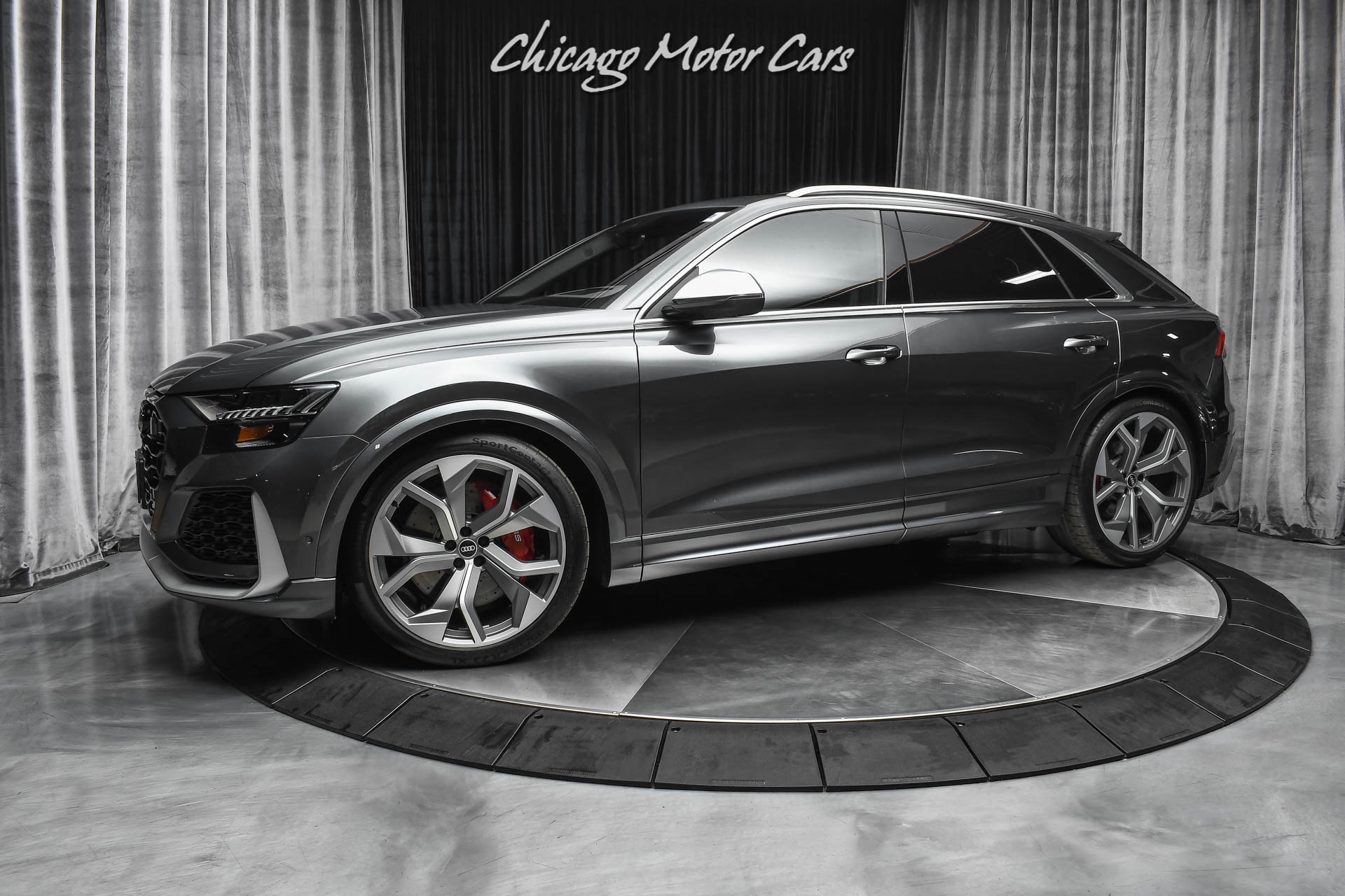 Used-2021-Audi-RSQ8-40T-Quattro-591-Horsepower-ONLY-72-Miles