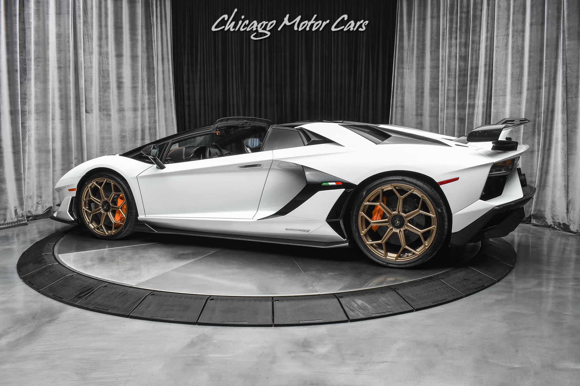 Used-2020-Lamborghini-Aventador-LP-770-4-SVJ-Roadster-Only-1000-Miles-Carbon-Fiber-Stunning-LOADED