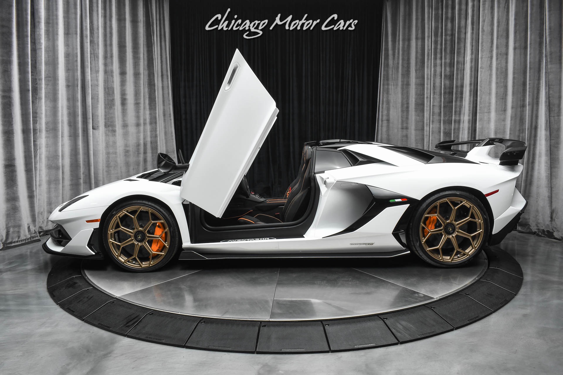 Used-2020-Lamborghini-Aventador-LP-770-4-SVJ-Roadster-Only-1000-Miles-Carbon-Fiber-Stunning-LOADED