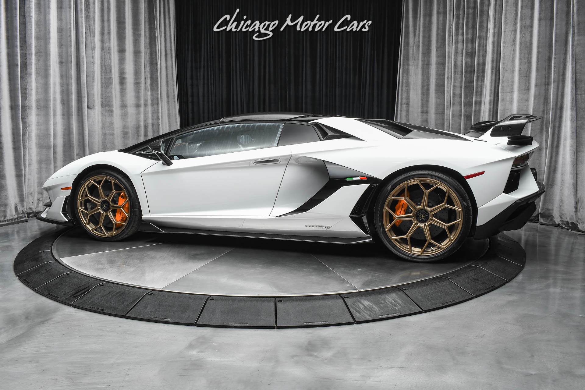 Used-2020-Lamborghini-Aventador-LP-770-4-SVJ-Roadster-Only-1000-Miles-Carbon-Fiber-Stunning-LOADED