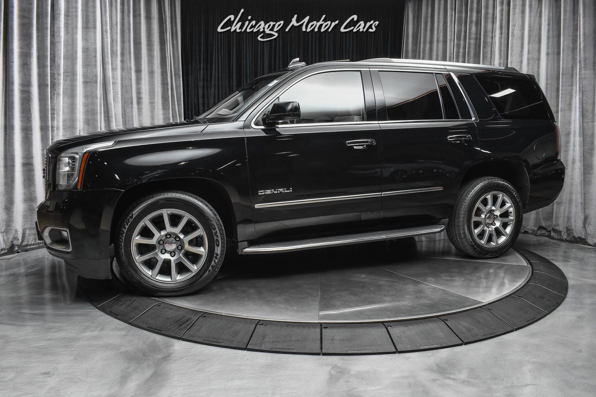 Used 2016 GMC Yukon Denali 4WD SUV OPEN ROAD PACKAGE! REAR SEAT ENTERTAINMENT! for sale Sold at Chicago Motor Cars in West Chicago IL 60185 1