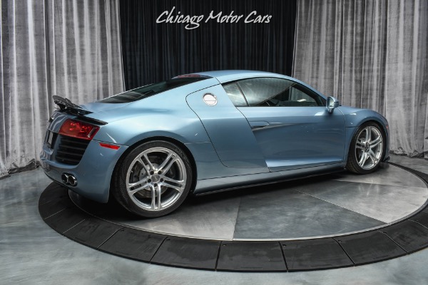 Used 2009 Audi R8 quattro 6 Speed Manual Coupe for sale Sold at Chicago Motor Cars in West Chicago IL 60185 5