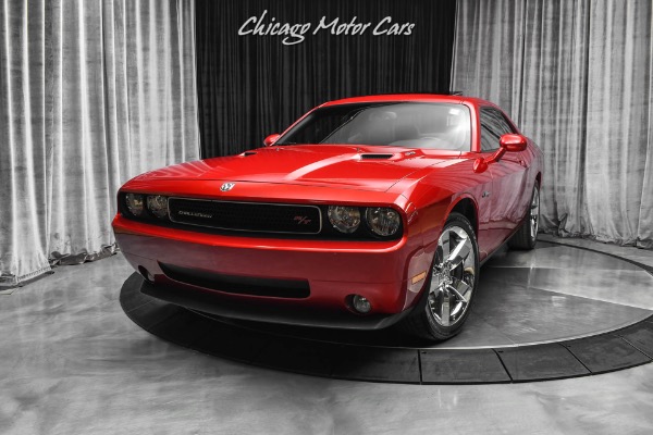 Used-2009-Dodge-Challenger-RT-35kMSRP-Convenience-Package-Boston-Speakers-Well-Equipped