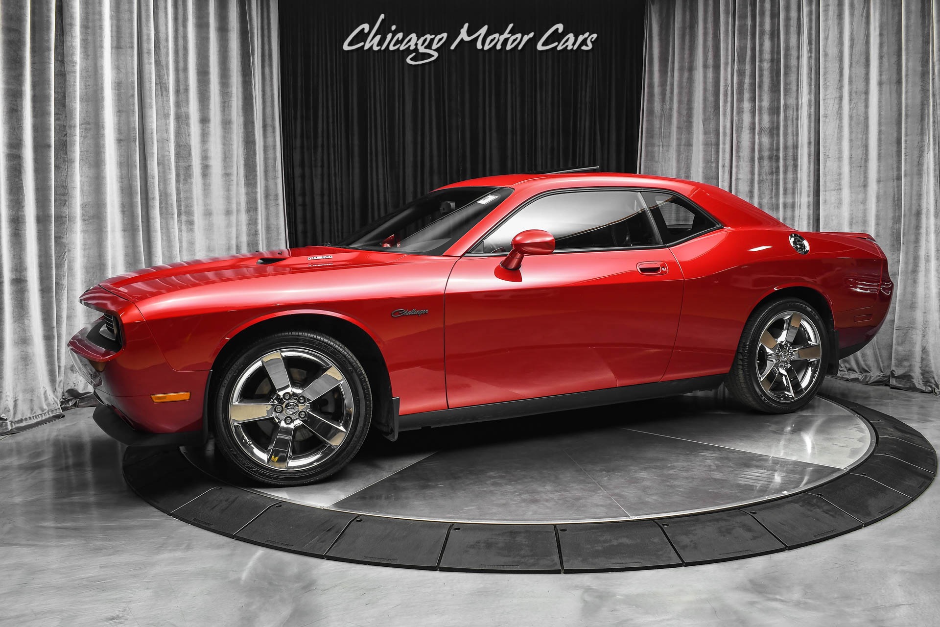 Used-2009-Dodge-Challenger-RT-35kMSRP-Convenience-Package-Boston-Speakers-Well-Equipped