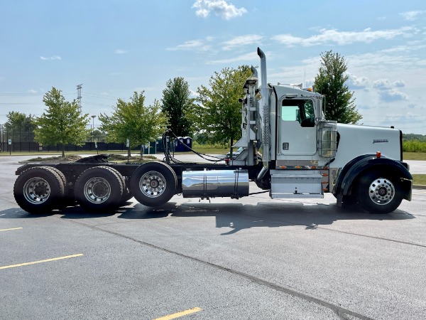 Used 1999 Kenworth W900 Day Cab TRI-AXLE - CAT 3406 -  Wet Kit for sale Sold at Chicago Motor Cars in West Chicago IL 60185 4