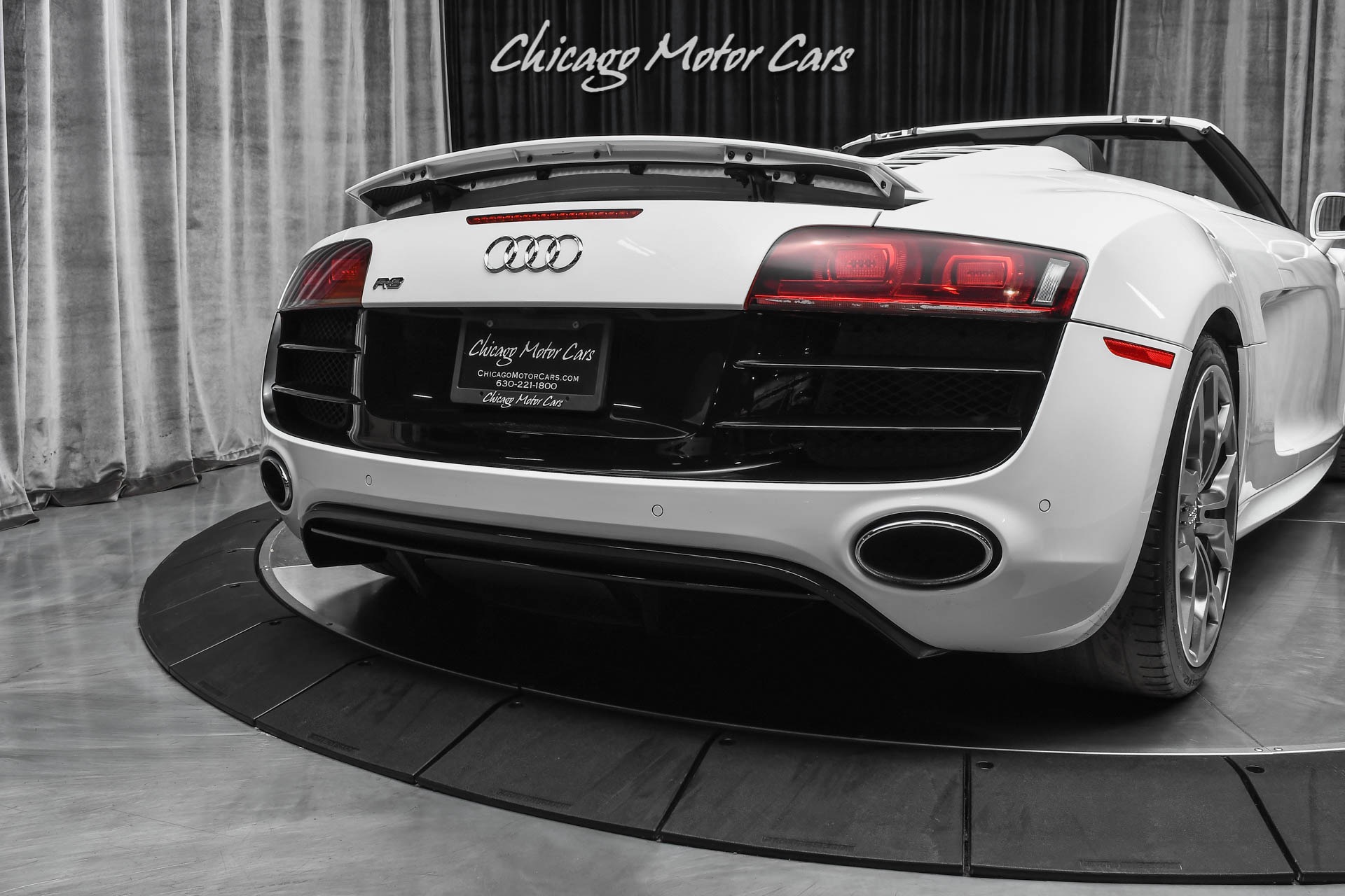 Used-2011-Audi-R8-52L-V10-Quattro-Spyder-Y-Design-Wheels-R-Tronic-Transmission